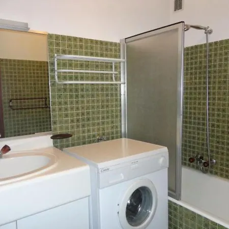 Apartment 2 Pieces Pour 6 Personnes, Cabine, Parking, Au Coeur Du Village, Proche Des Pistes - Fr-1-572-166 *